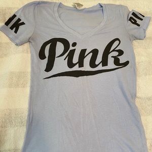 pink t shirt